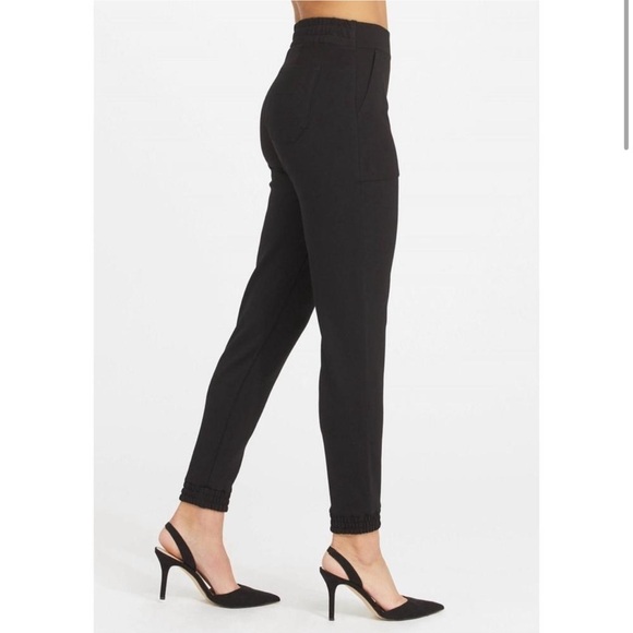 NEW SPANX perfect jogger pant in classic black - Picture 2 of 10
